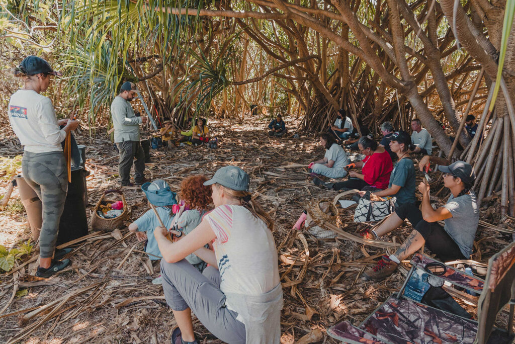 Hana lauhala (processing lauhala) with community, Kalalae Ma Uka, Niuliʻi Kohala, 9-17-22. Photo by Anianikū Chong, courtesy The Kohala Center.